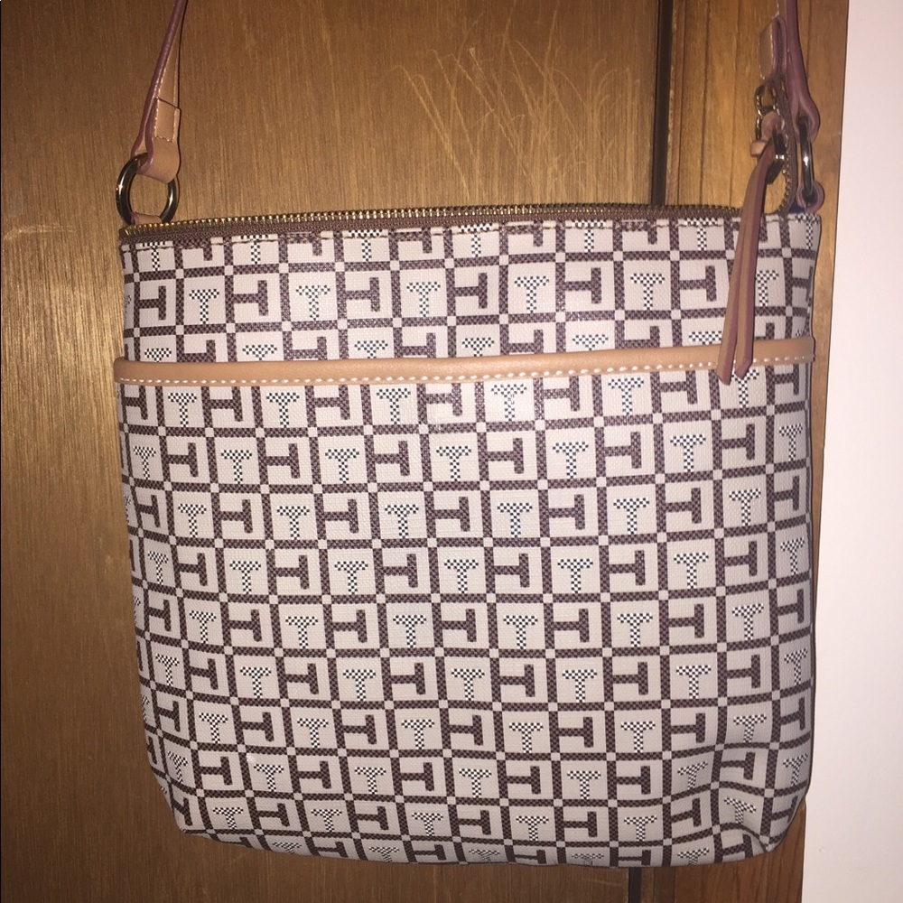EUC Tommy Hilfiger Beige Crossbody